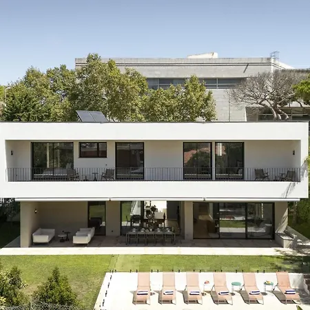 Villa Contemporary By Cadenzalux *