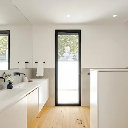 Villa Contemporary By Cadenzalux Cascais