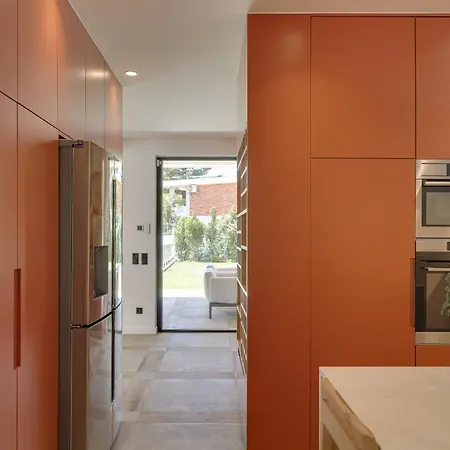 Villa Contemporary By Cadenzalux
