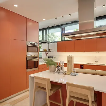 Contemporary By Cadenzalux