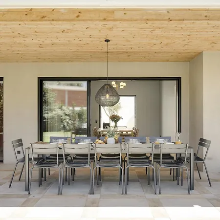 Contemporary By Cadenzalux Villa *