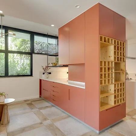 Villa Contemporary By Cadenzalux *