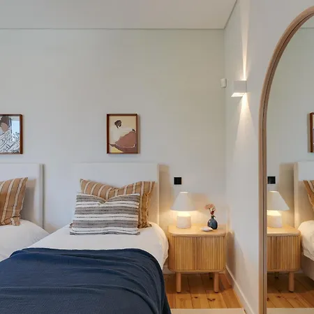 Villa Contemporary By Cadenzalux