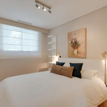 Contemporary By Cadenzalux Cascais