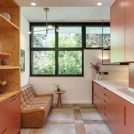 Contemporary By Cadenzalux