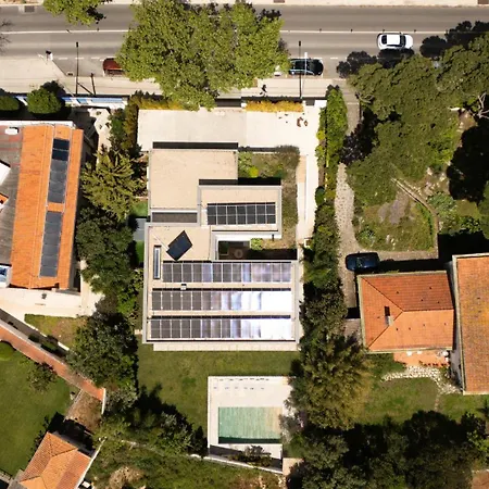 Villa Contemporary By Cadenzalux