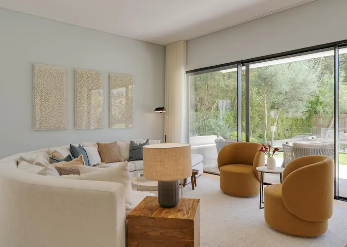 Contemporary By Cadenzalux Villa
