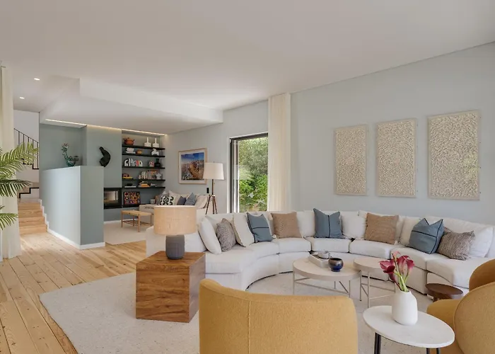 Contemporary By Cadenzalux Villa *