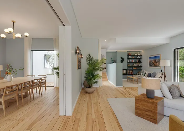 Contemporary By Cadenzalux Villa *