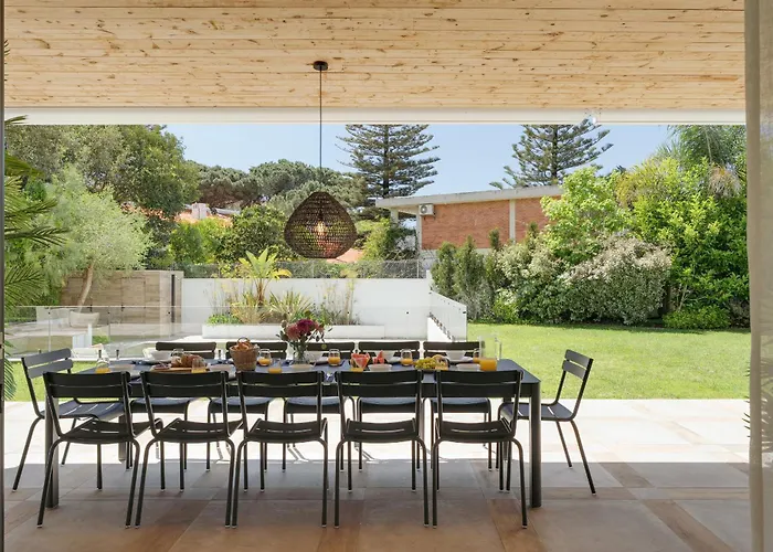 Villa Contemporary By Cadenzalux *