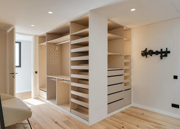 Contemporary By Cadenzalux Villa *